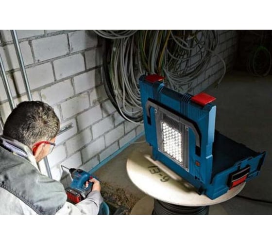 Аккумуляторный фонарь в кейсе Bosch GLI PortaLED 136 0.601.446.100