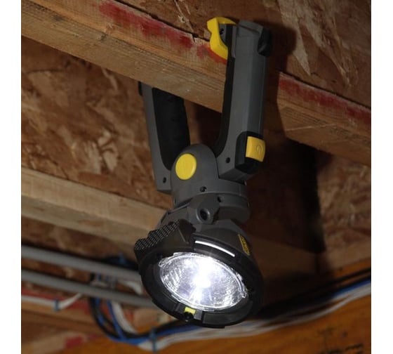 Светодиодный фонарь с зажимом Stanley Hands Free Clamping Flashlight 1-95-891