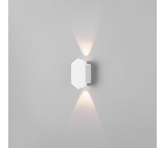 Настенный светодиодный светильник Elektrostandard mini light 35152/d белый a060878