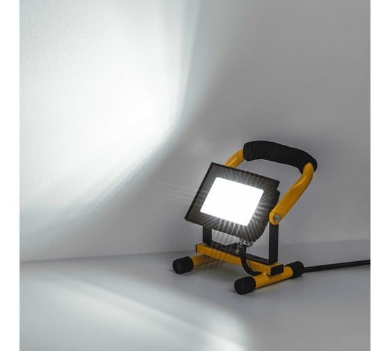 Светодиодный прожектор на подставке REV LED 30Вт, IP65, EXTRA SLIM-сверхтонкий, шнур 3м в комплекте 32314 3