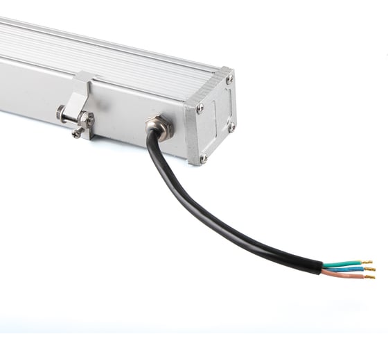 Светодиодный линейный прожектор FERON LL-889 18LED 6400К, 1000х40х48mm, 18W 85-265V, IP65 32200