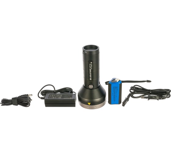 Светодиодный фонарь 3000 лм. Led Lenser MT18 500847