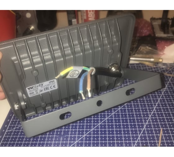 Светодиодный прожектор Wolta 5700K, 30W SMD,IP 65, цвет серый, слим WFL-30W/06 9