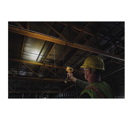 Фонарь DEWALT 18 В XR 1000 люмен, без/бат и ЗУ DCL043