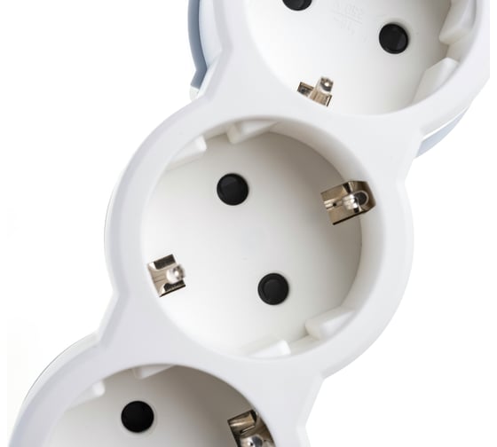 Многорозеточный блок Legrand''Стандарт'' 4 x 2К+З с кабелем длиной 3 м 695007