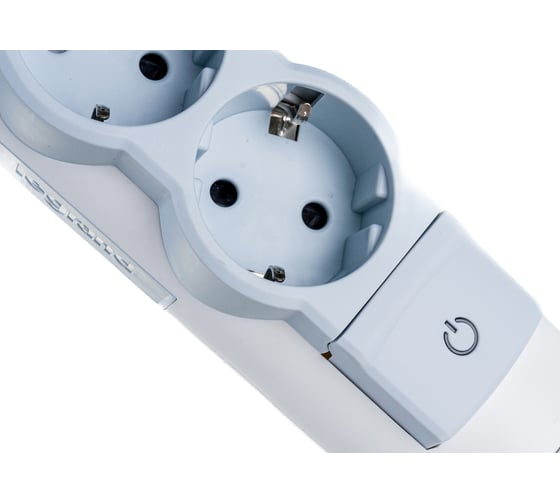 Многорозеточный блок Legrand''Комфорт'' 3 x 2К+З с кабелем длиной 1,5 м 694621