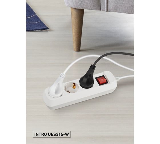 Удлинитель электрический Intro UES315W с заземлением, с выключателем, 3 розетки, 1.5 м, ПВС 3x0.75мм2, 10 Б0056942