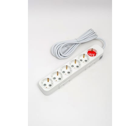 Удлинитель ELBI Myra с заземлением, 6 гнезд, с защитными шторками, 3м, 3x1 527-010203-611