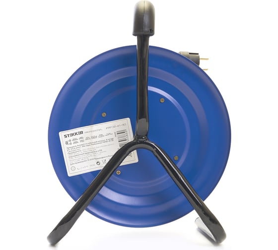 Удлинитель на металлической катушке STEKKER PRF02-41-30 с заземлением, 30м, 3х2,5 морозостойкий, Professional, синий 39296