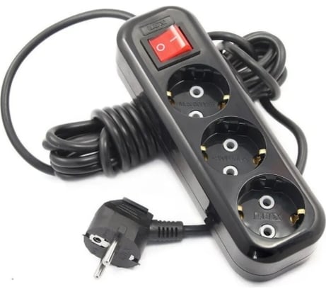 Сетевой удлинитель LUX У3-ЕВК-05 черный, с выключателем, 3-местный, с заземляющим контактом, 250В, 16А, 5м 4606400418221