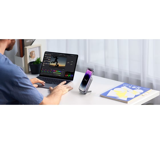 Внешний магнитный аккумулятор Ugreen 15086 10000mAh MIni Magnetic Wireless 20W Power Bank With Holder цвет: серый космос 15086_