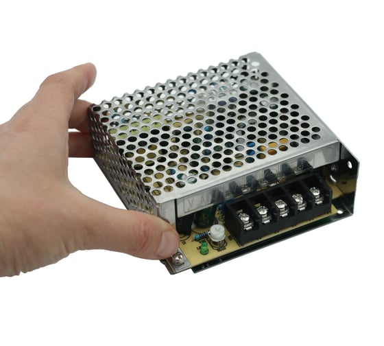 Блок питания INNOCONT -10 +50С, IP20, вход: 220VAC, 0.25А, выход: 15W, 24VDC, 0.7A, типы защиты: КЗ, перегрузка, перенапряжение SB-P-15-24