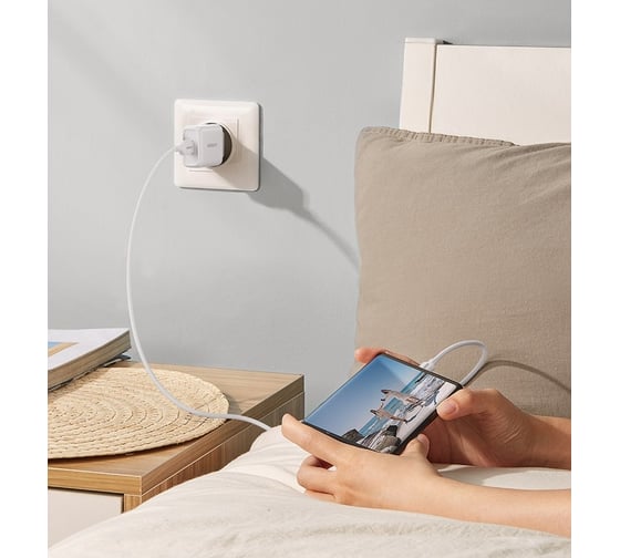 Зарядное устройство Ugreen cd122 (10133) qc 18w fast charger eu. цвет: белый _ 10133