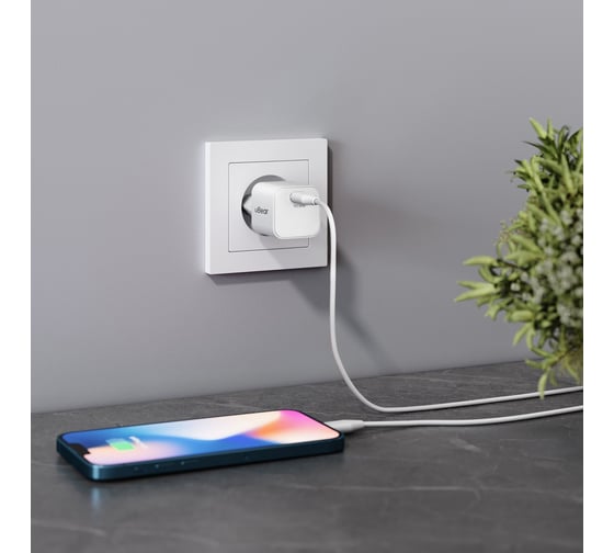Зарядное устройство uBear Select Pro GaN wall charger WC04WHPD30-C