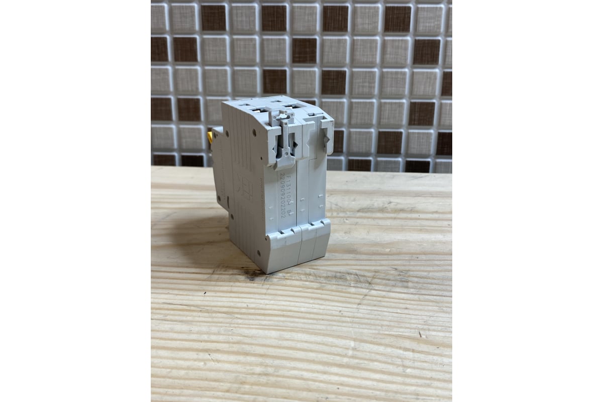 Автоматический выключатель IEK ВА47-29 2Р 2А 4,5кА х-ка В MVA20-2-002-B ...