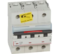 Автоматический выключатель Legrand DX³ 36 кА тип характеристики С 3П 230/400 В~ 32 А 4,5 модуля 410024