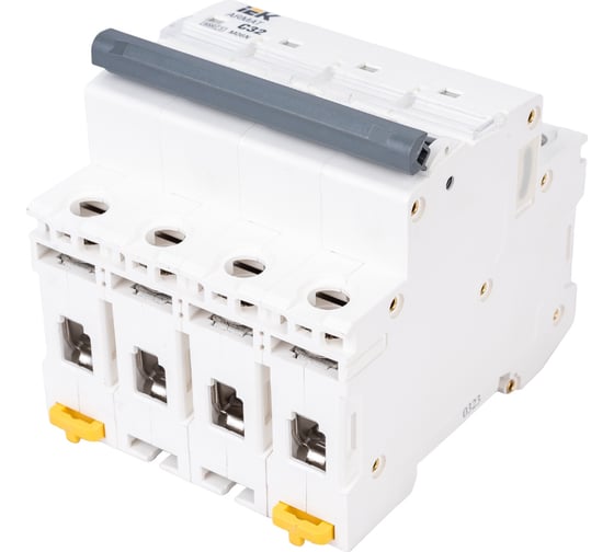 Автоматический выключатель IEK ARMAT M06N 4P C 32А AR-M06N-4-C032