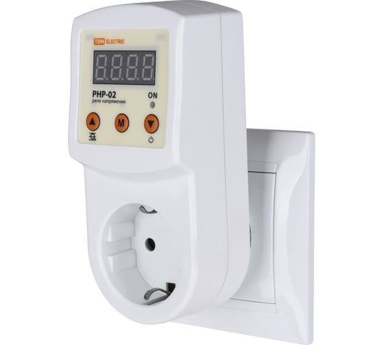 Реле напряжения в розетку TDM РНР-02, 16А, дисплей, регулируемый SQ1513-0002