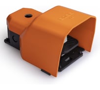 Педаль одиночная Emas 2x1НО+1НЗ, с защитным кожухом алюминий оранжевого цвета, основание для рукояти PDKA11GX10T