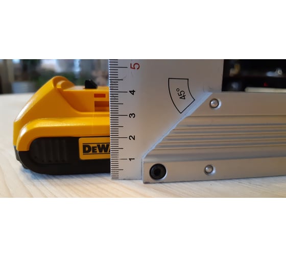 Аккумулятор (18 В; 2.0 А*ч; Li-Ion) DEWALT DCB 183 11