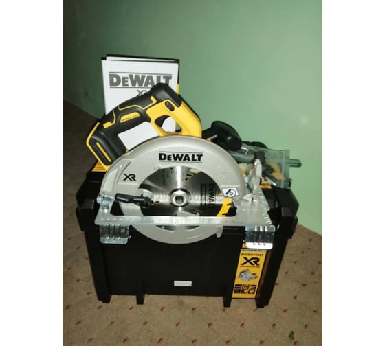 Бесщеточная дисковая пила DEWALT DCS570NT 20