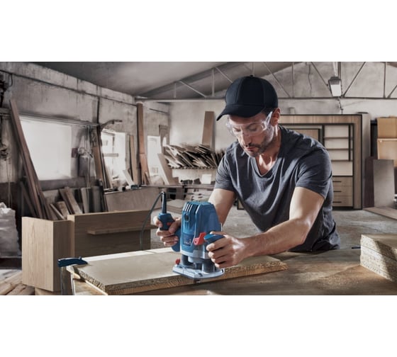 Фрезер Bosch GOF 130 06016B7000 2