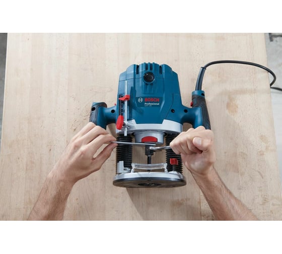 Фрезер Bosch GOF 130 06016B7000 11