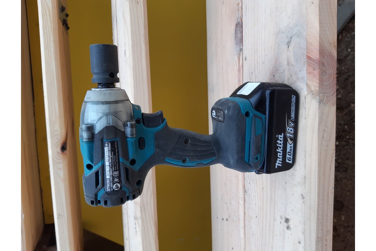 Makita dtw700z. Makita dtw285z. Гайковерт Makita dtw285. Гайковерт Makita аккумуляторный dtw285 18b. Гайковерт Макита 285.