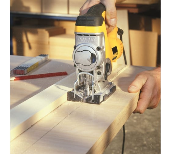 Лобзик DEWALT DW 331 K 13