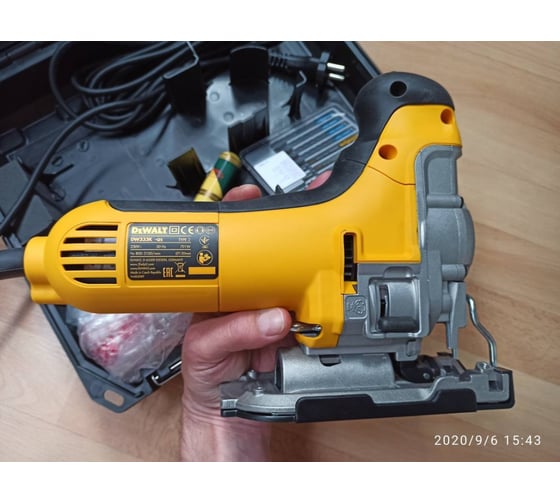 Лобзик DEWALT DW 333 K 12