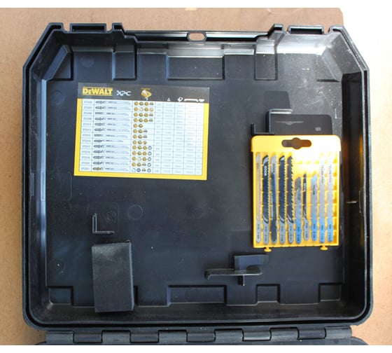 Лобзик DEWALT DW 341 K 11