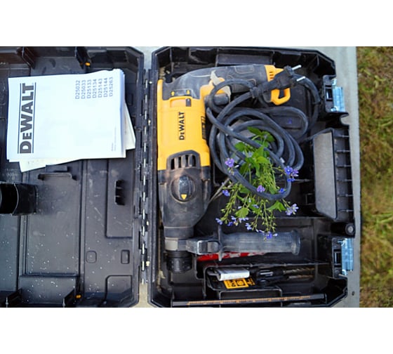 Перфоратор DEWALT D 25133 K 6
