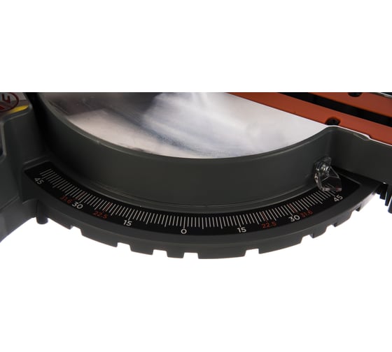 Торцовочная пила с протяжкой Black&Decker BES710 6