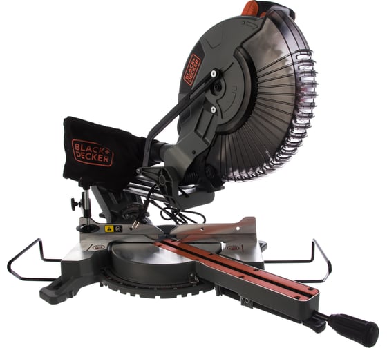 Торцовочная пила с протяжкой Black&Decker BES710 3