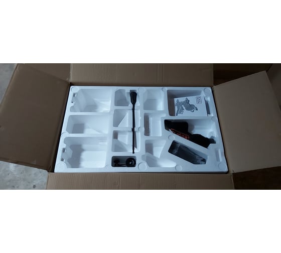 Торцовочная пила с протяжкой Black&Decker BES710 15