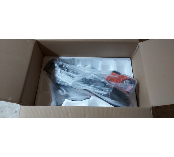 Торцовочная пила с протяжкой Black&Decker BES710 14