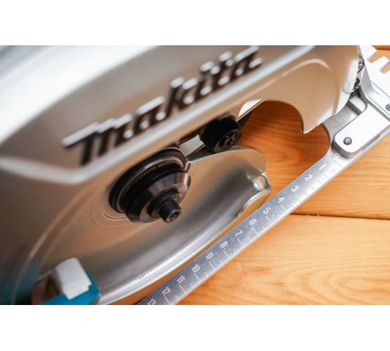 Дисковая пила Makita HS7601K 18