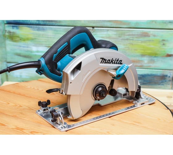 Дисковая пила Makita HS7601K 15