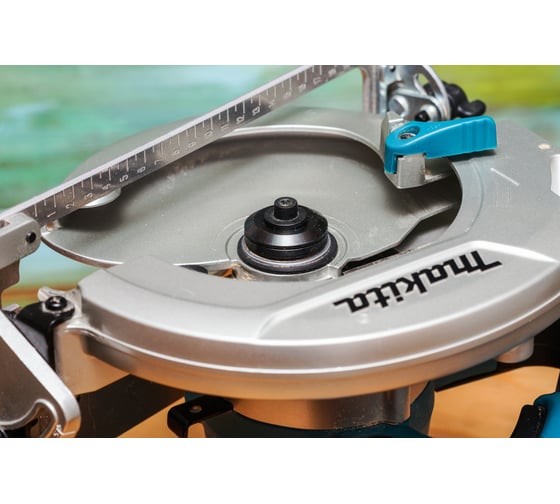 Дисковая пила Makita HS7601K 17