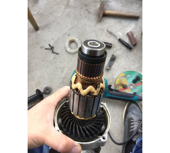 Угловая шлифмашина Makita GA 9020 15