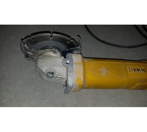 Угловая шлифмашина DEWALT D 28113 3