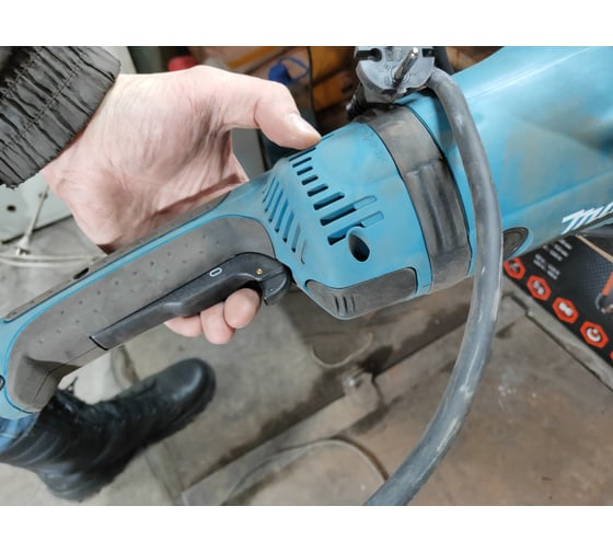 Угловая шлифовальная машина makita ga 9030 sf01