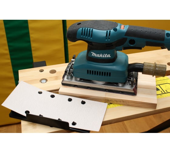 Вибрационная шлифмашина Makita BO3711 12