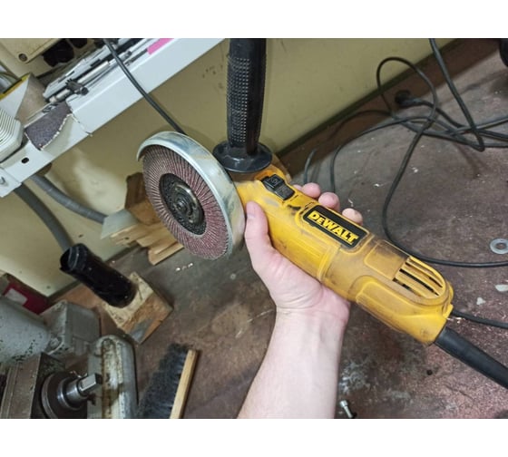 Угловая шлифмашина DEWALT DWE 4151 10