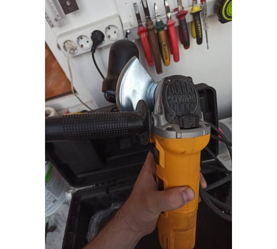 Машина шлифовальная угловая dewalt dwe4015. Смотреть фото Машина шлифовальная угловая dewalt dwe4015. Смотреть картинку Машина шлифовальная угловая dewalt dwe4015. Картинка про Машина шлифовальная угловая dewalt dwe4015. Фото Машина шлифовальная угловая dewalt dwe4015