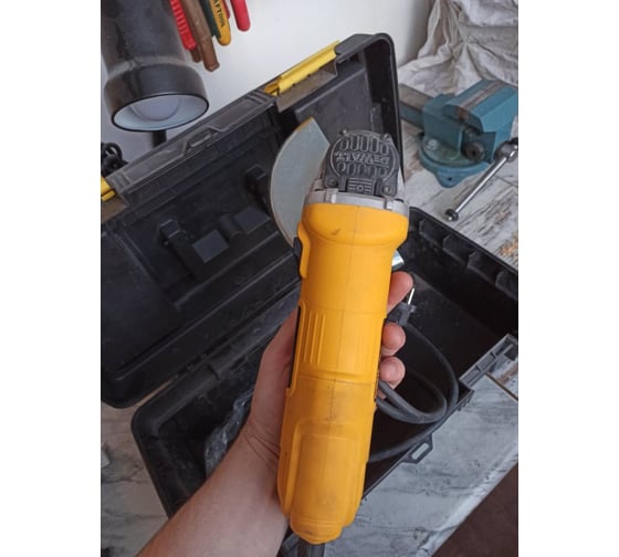 Машина шлифовальная угловая dewalt dwe4015. Смотреть фото Машина шлифовальная угловая dewalt dwe4015. Смотреть картинку Машина шлифовальная угловая dewalt dwe4015. Картинка про Машина шлифовальная угловая dewalt dwe4015. Фото Машина шлифовальная угловая dewalt dwe4015