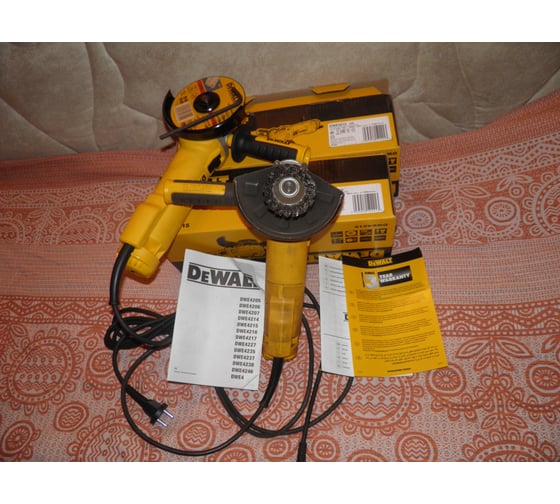 Угловая шлифмашина DEWALT DWE 4215 12