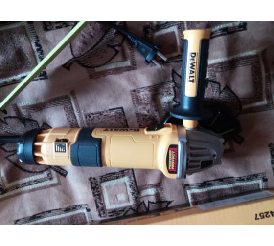Угловая шлифмашина DEWALT DWE4257 10