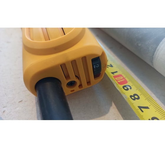 Угловая шлифмашина DEWALT DWE4119 12