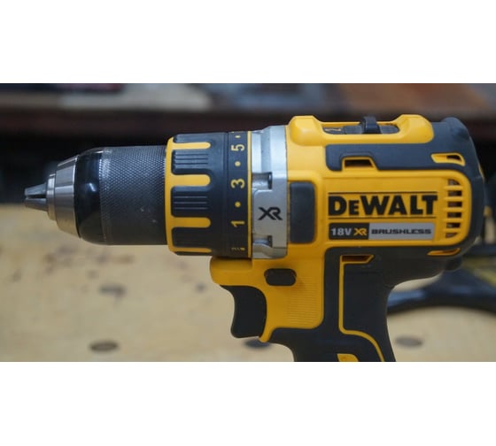 Аккумуляторная дрель-шуруповерт DEWALT DCD 790 M2 13